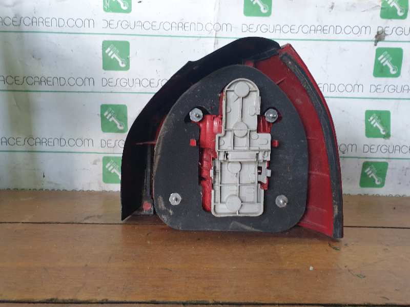 PILOTO TRASERO DERECHO