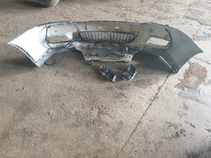 PARAGOLPES DELANTERO