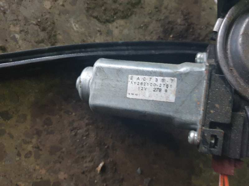 ELEVALUNAS DELANTERO IZQUIERDO