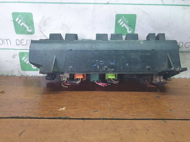 CAJA RELES - FUSIBLES