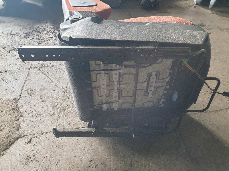 ASIENTO DELANTERO DERECHO