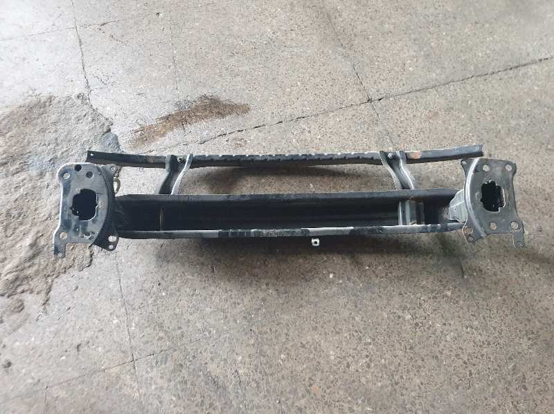 REFUERZO PARAGOLPES DELANTERO