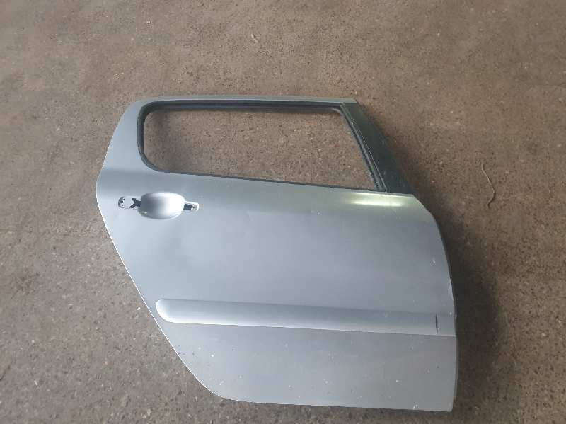 PUERTA TRASERA DERECHA