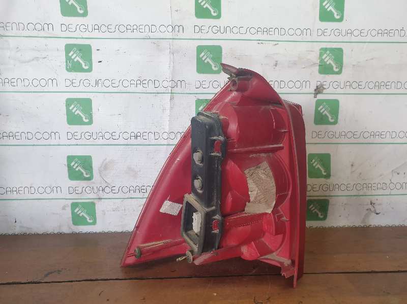 PILOTO TRASERO DERECHO