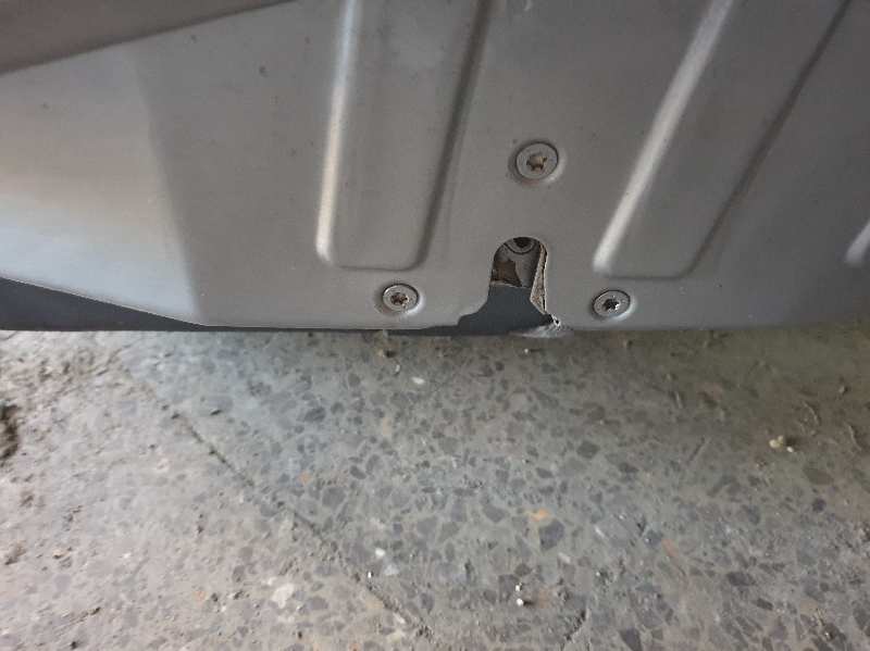 CERRADURA PUERTA DELANTERA IZQUIERDA 