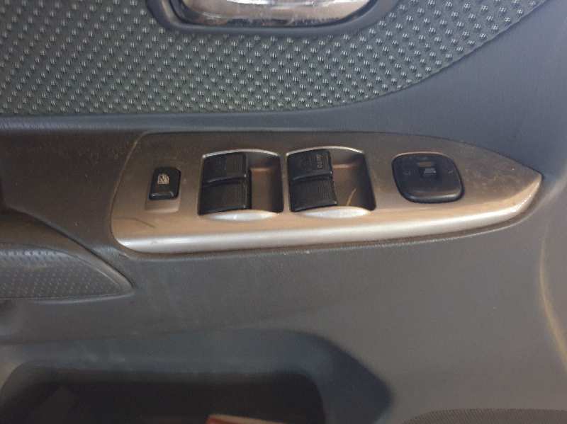 MANDO ELEVALUNAS DELANTERO IZQUIERDO 