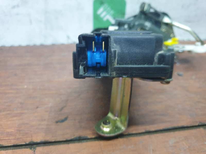 CERRADURA PUERTA TRASERA DERECHA 