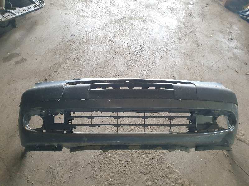 PARAGOLPES DELANTERO