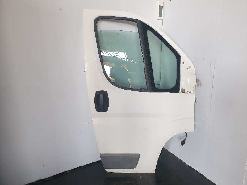 PUERTA DELANTERA DERECHA PEUGEOT BOXER CAJA CERRADA (RS 3000) (330-333) 2007 ->)