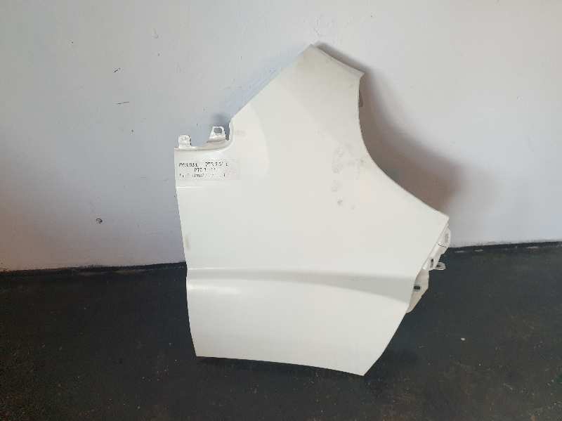 ALETA DELANTERA DERECHA