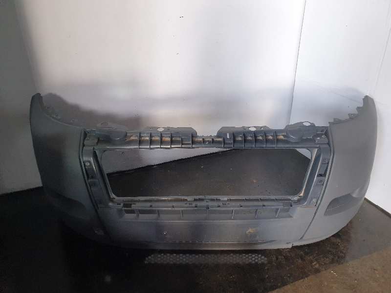 PARAGOLPES DELANTERO