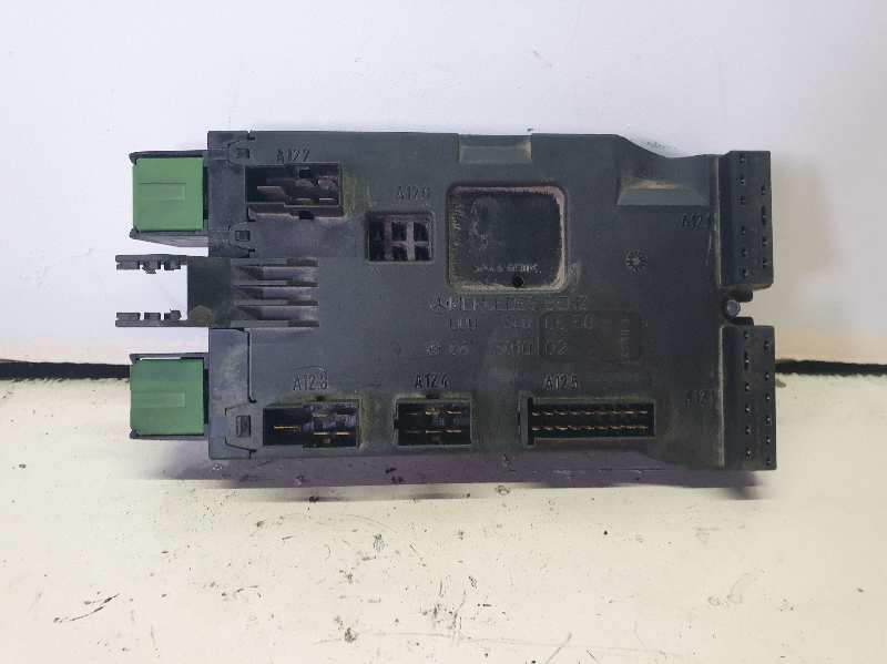 CAJA RELES - FUSIBLES