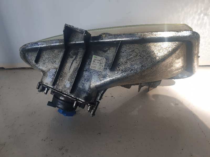 FARO ANTINIEBLA IZQUIERDO