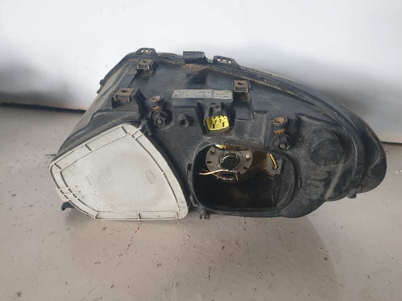 04857702ABD FARO DERECHO CHRYSLER GRAND VOYAGER