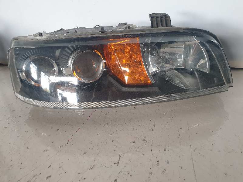 00465227230 FARO DERECHO FIAT PUNTO BERLINA (188)