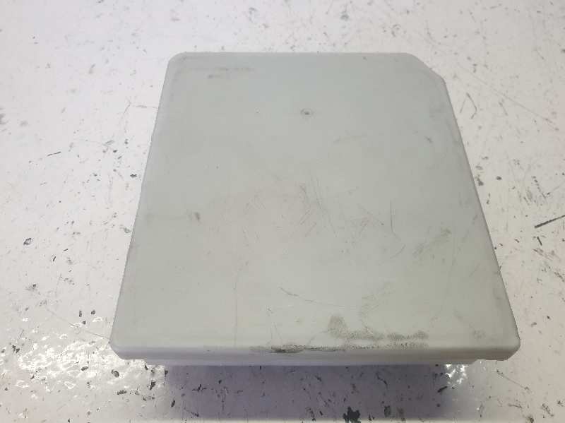 CAJA RELES - FUSIBLES