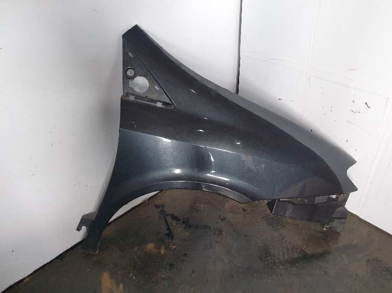 ALETA DELANTERA DERECHA