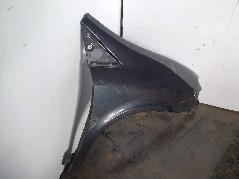 ALETA DELANTERA DERECHA