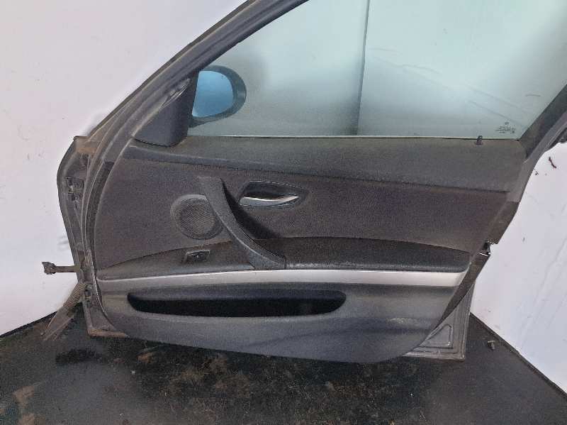 GUARNECIDO PUERTA DELANTERA DERECHA