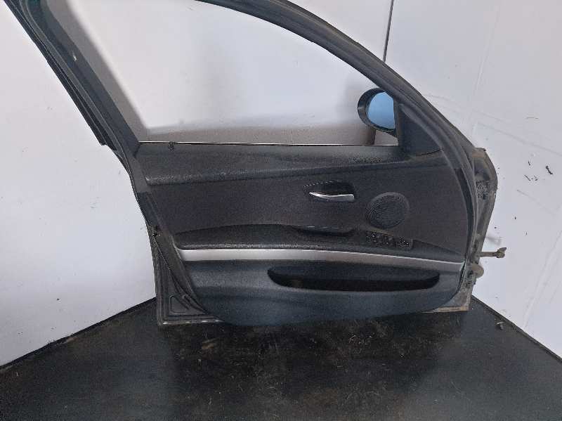 GUARNECIDO PUERTA DELANTERA IZQUIERDA