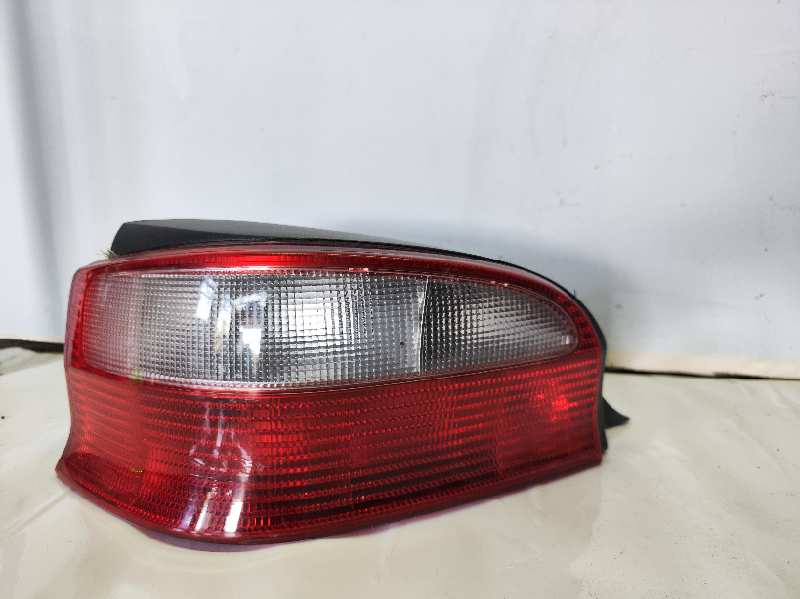 00006350F7 PILOTO TRASERO IZQUIERDO CITROEN SAXO