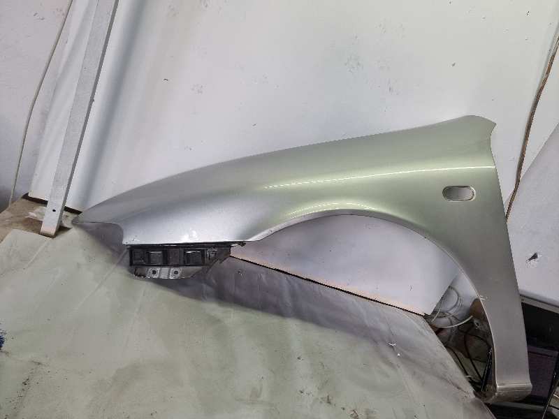 ALETA DELANTERA IZQUIERDA