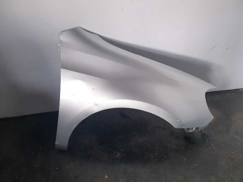 ALETA DELANTERA DERECHA