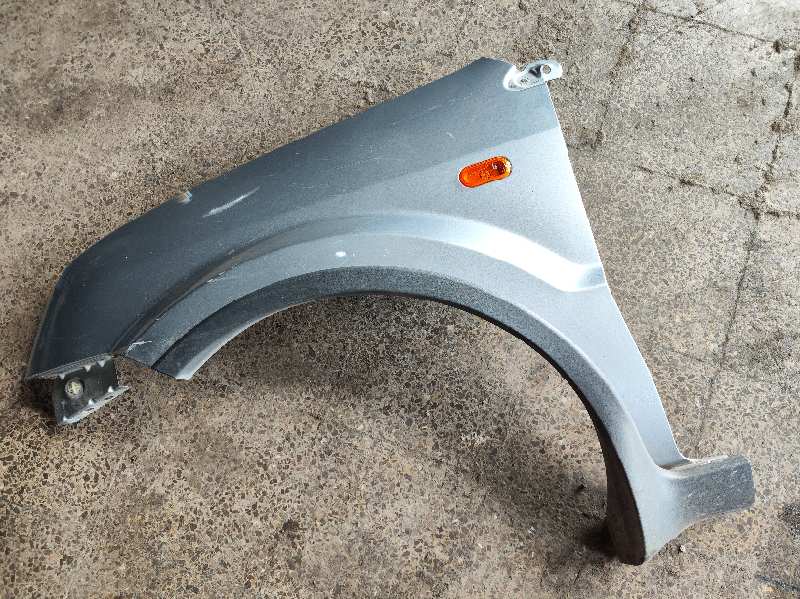 ALETA DELANTERA IZQUIERDA