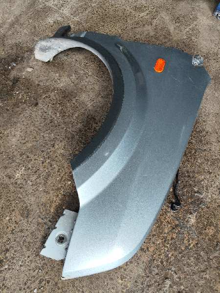 ALETA DELANTERA DERECHA