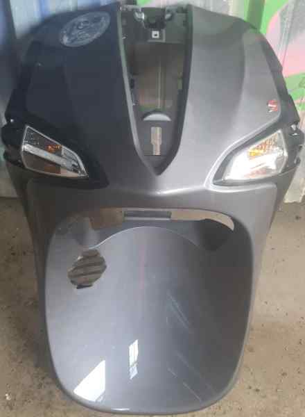 DELANTERO  CARENADO - PLACA PIAGGIO (VESPA) LIBERTY