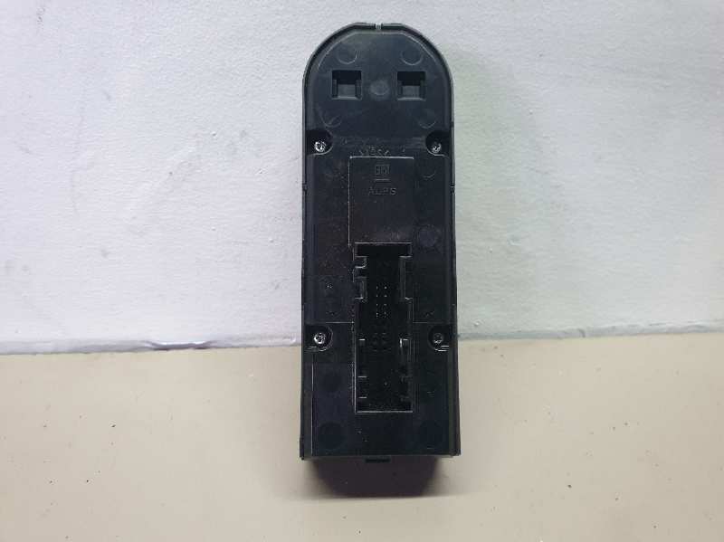 MANDO ELEVALUNAS DELANTERO IZQUIERDO 