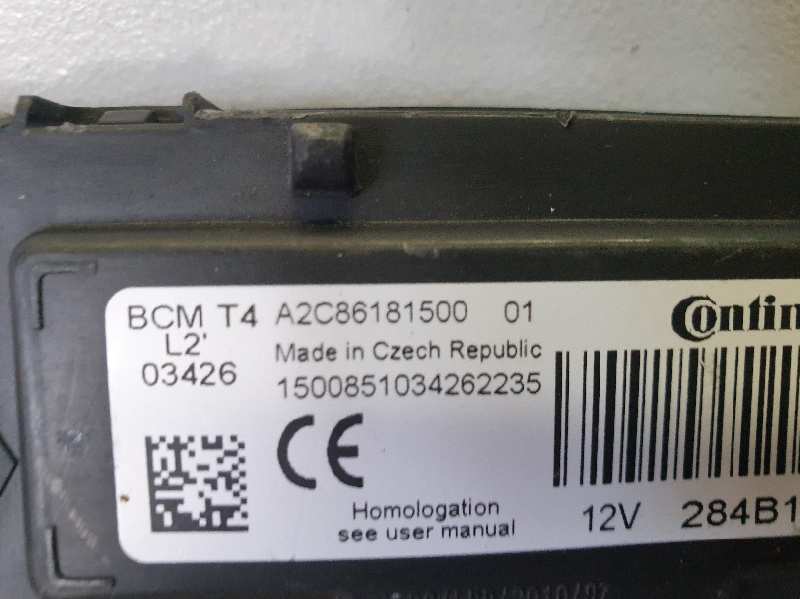 CAJA RELES - FUSIBLES