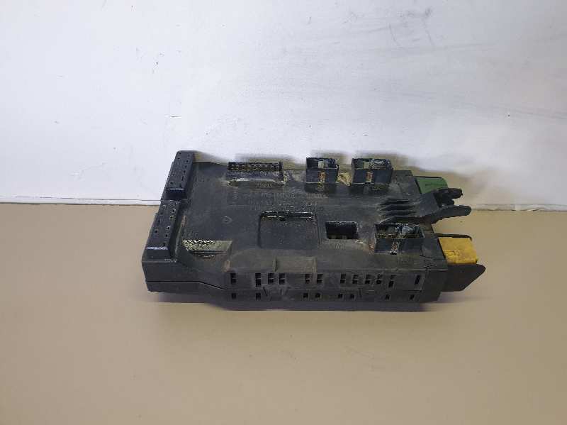 CAJA RELES - FUSIBLES