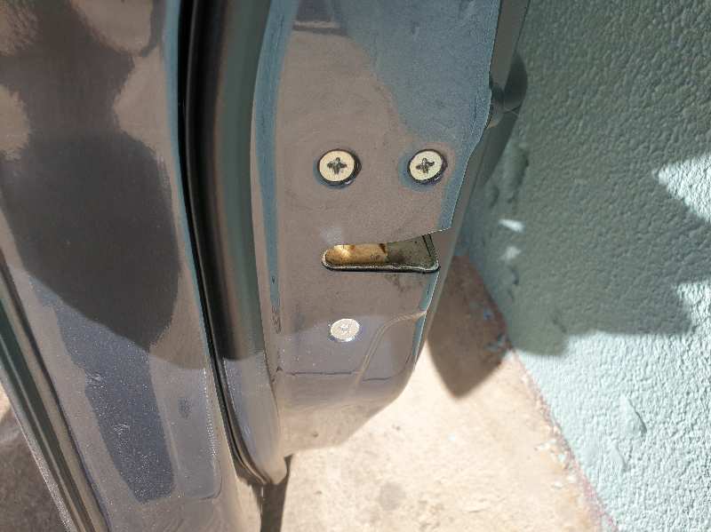 CERRADURA PUERTA DELANTERA IZQUIERDA 