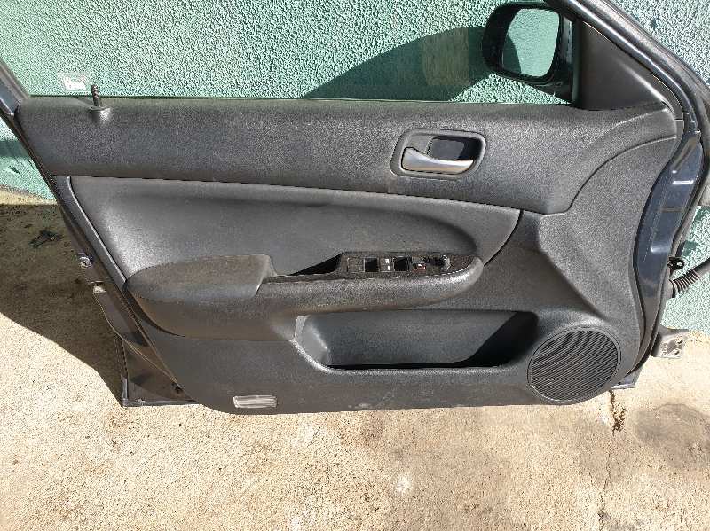 GUARNECIDO PUERTA DELANTERA IZQUIERDA