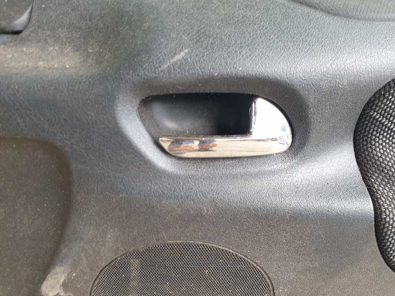 MANETA INTERIOR DELANTERA DERECHA