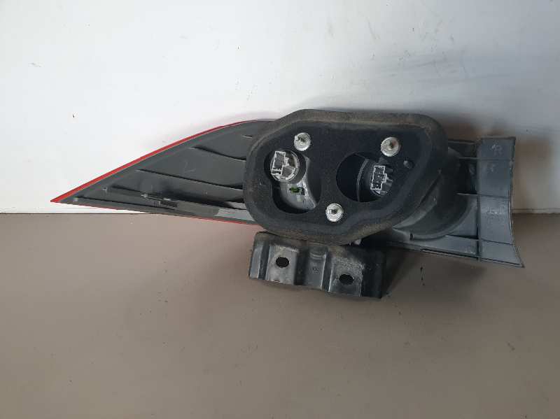 PILOTO TRASERO DERECHO