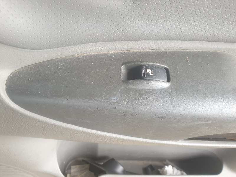 MANDO ELEVALUNAS DELANTERO DERECHO