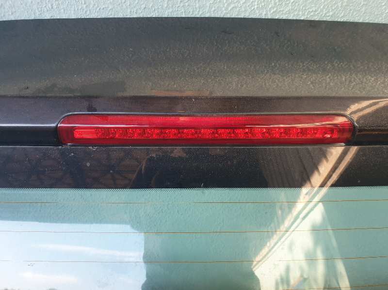 LUZ CENTRAL DE FRENO