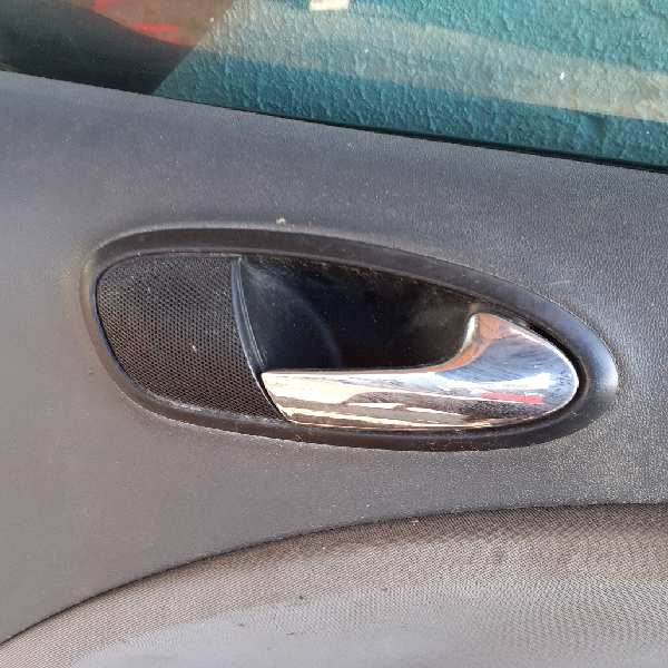 MANETA INTERIOR DELANTERA DERECHA