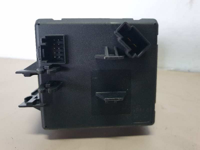 CONMUTADOR DE ARRANQUE