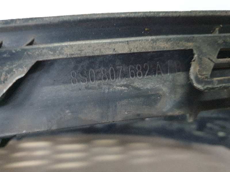 REJILLA PARAGOLPES DERECHA