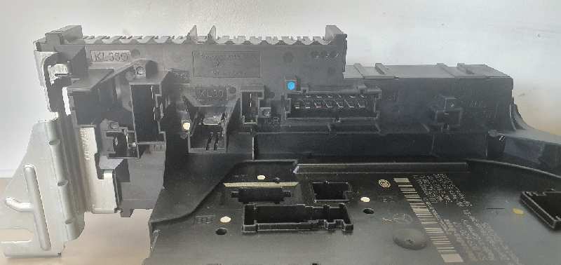 CAJA RELES - FUSIBLES