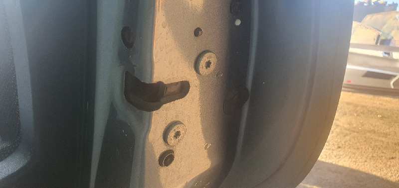 CERRADURA PUERTA TRASERA DERECHA 