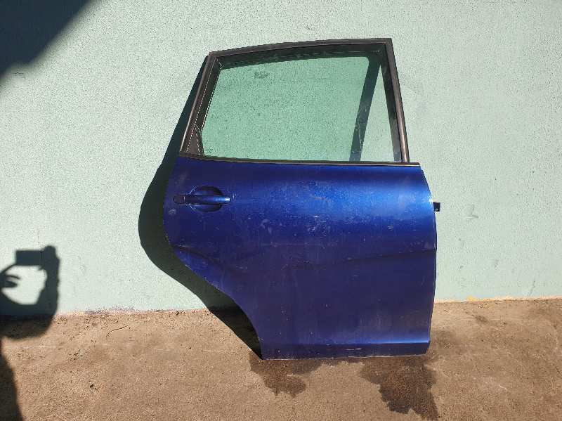 PUERTA TRASERA DERECHA