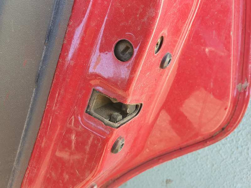 CERRADURA PUERTA TRASERA DERECHA 
