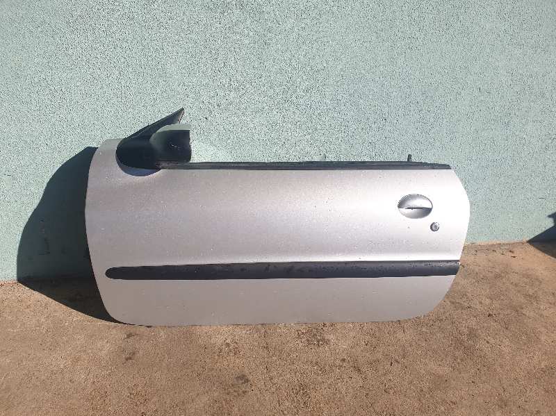 PUERTA DELANTERA IZQUIERDA