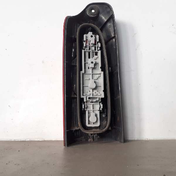 8200171474 PILOTO TRASERO DERECHO RENAULT MASTER II PH. 2 PRITSCHE-FGST