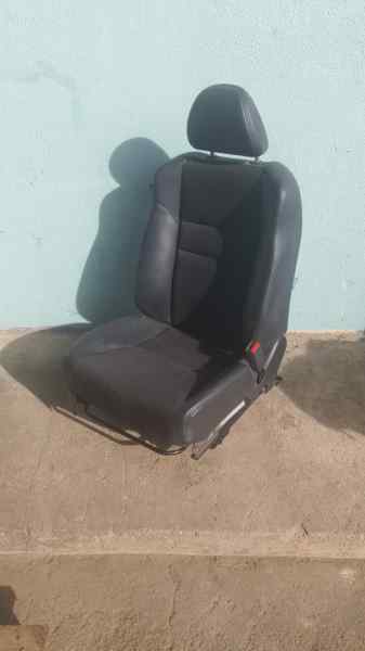 ASIENTO DELANTERO DERECHO