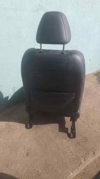 ASIENTO DELANTERO DERECHO